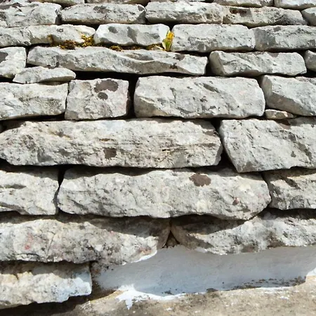Trullo Pinto *